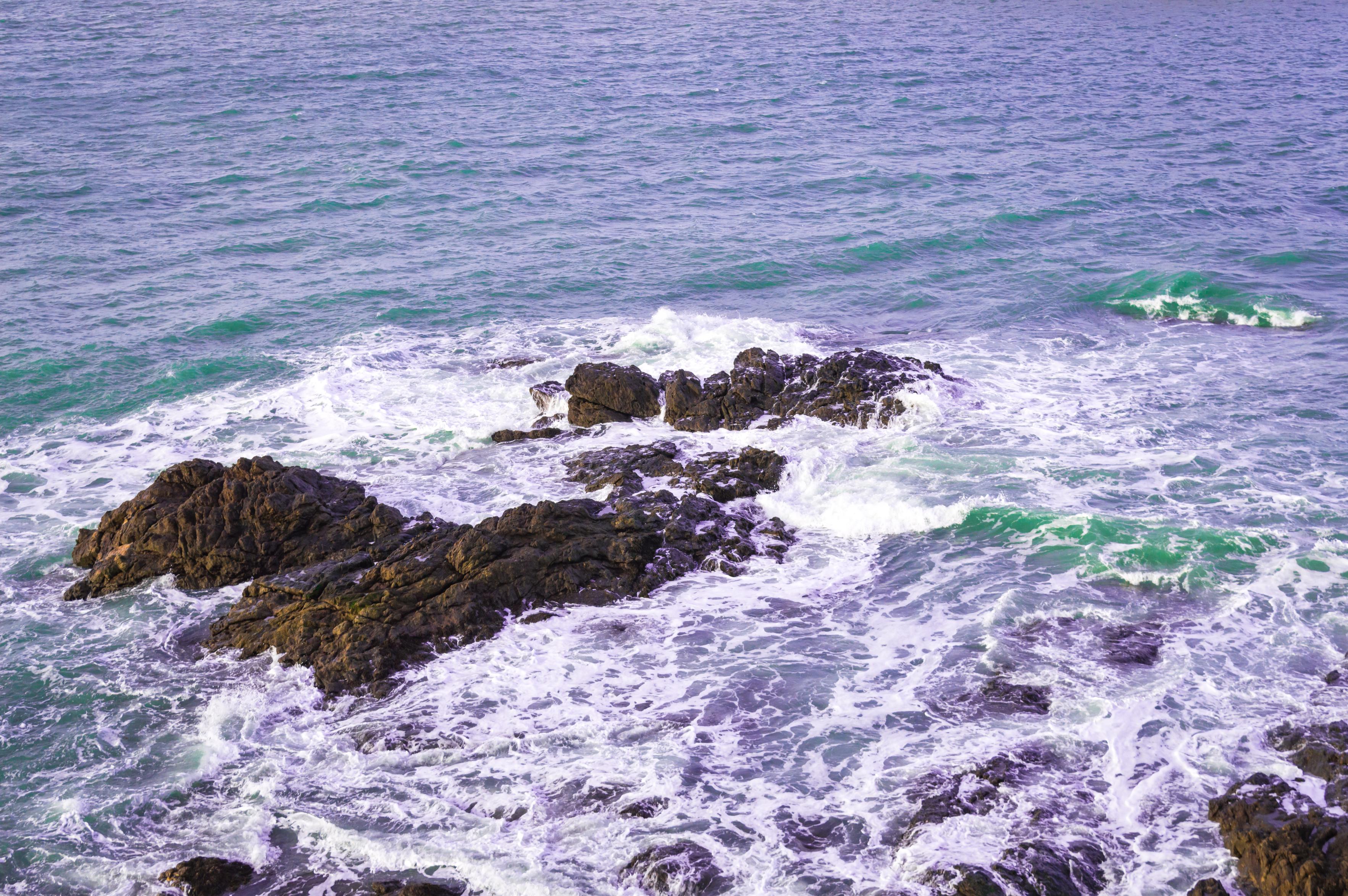 Water hitting the rocks near shore